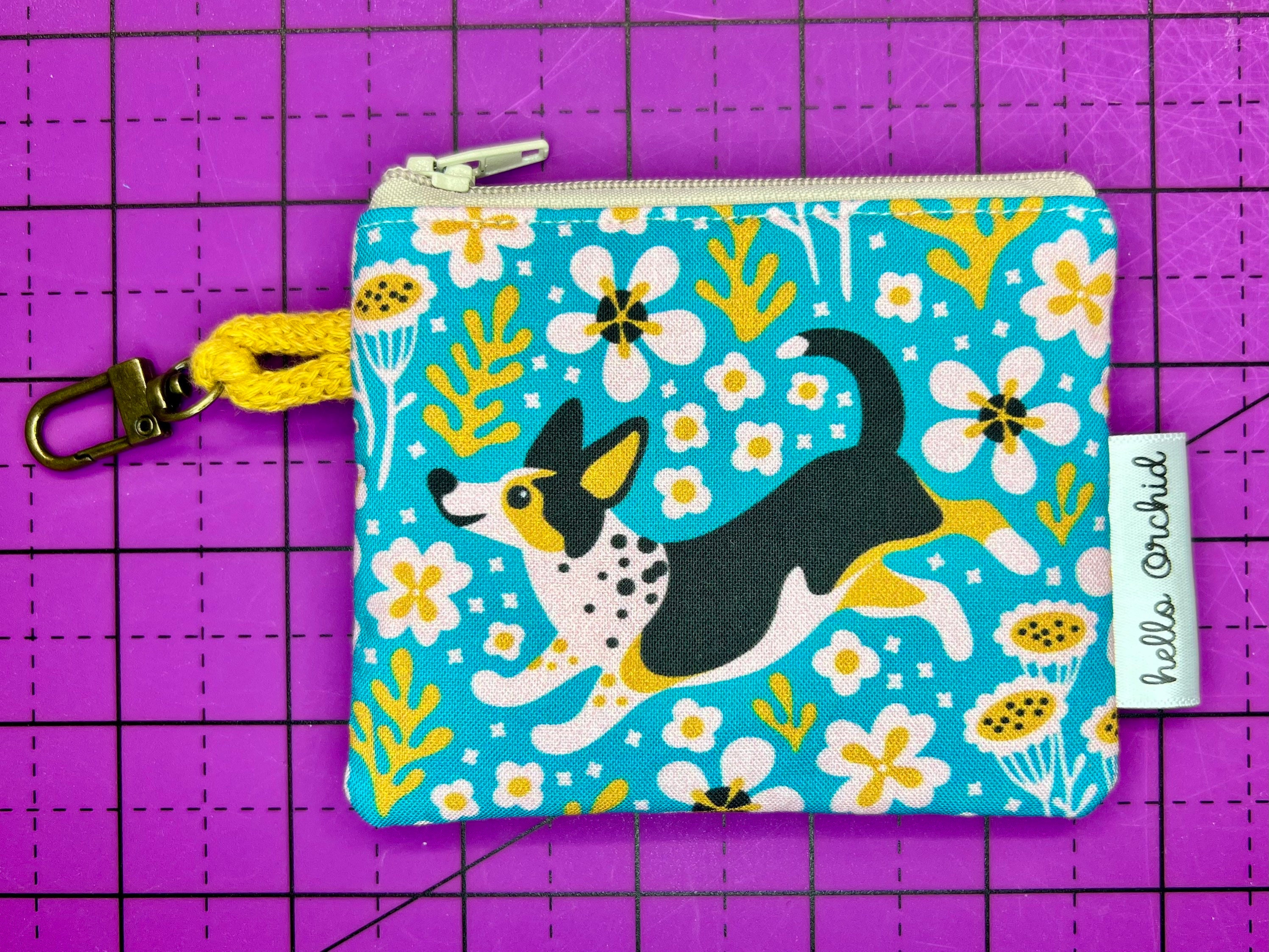 Flower Designer Puppy Keychain Wallet With Coin Holder Fashionable Purse  From B2b_sellers_shop, $3.17