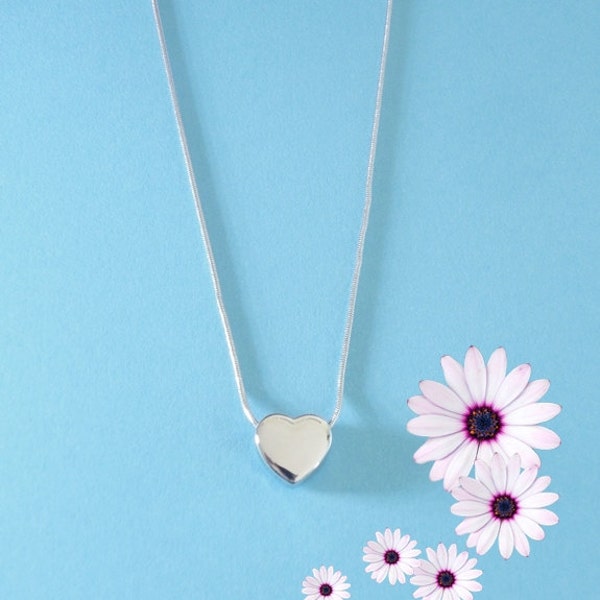 Heart Necklace, Tiny Heart. Shiny Heart, Little swinging Heart on Snake chai,. Pretty Necklace