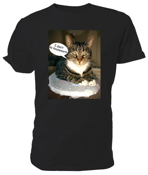 Tabby Cat T shirt. classic round neck 