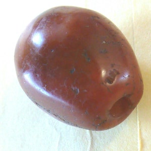 Beautiful Ancient Tibetan PEMA RAKA Carnelian Stone BEAD - Dzi
