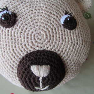 Coussin au crochet tête d'ours image 2