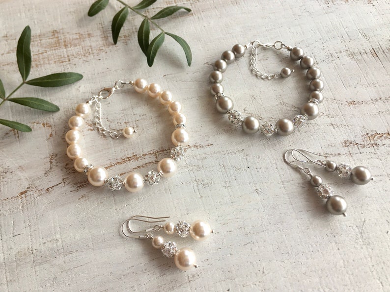 Mother of the Bride Gift from Daughter, Mother of Bride Jewelry Set, Mother in Law Gift from Groom, Wedding Day Pearl Bracelet and Earrings image 2