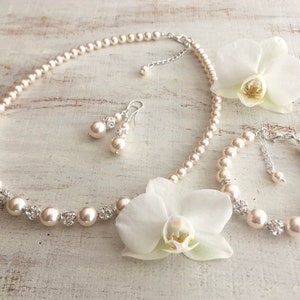 Mother of the groom gift from bride bracelet. Mother of the bride gift from daughter. Mom wedding gift. Pearl bracelet necklace jewelry set. image 10