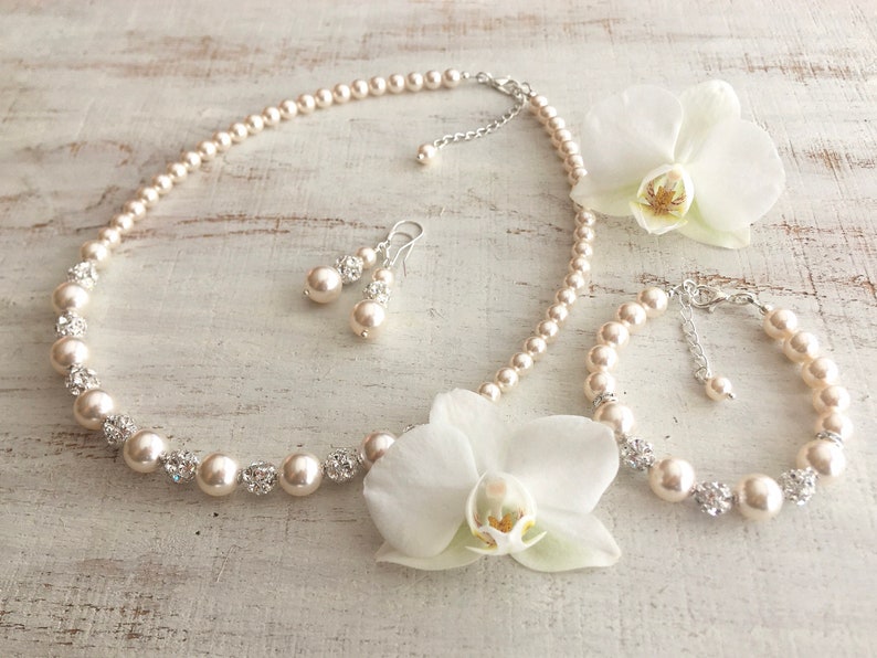 Mother of the groom gift from bride bracelet. Mother of the bride gift from daughter. Mom wedding gift. Pearl bracelet necklace jewelry set. image 10