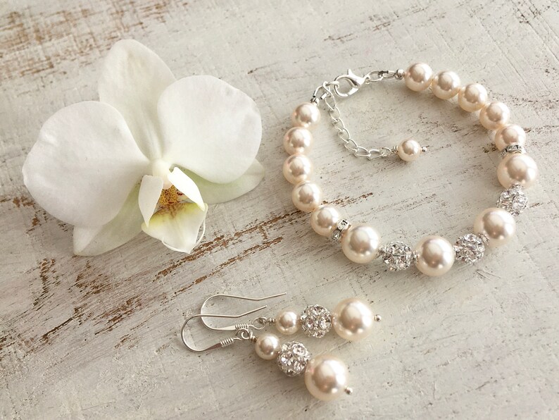 Mother of the Bride Gift from Daughter, Mother of Bride Jewelry Set, Mother in Law Gift from Groom, Wedding Day Pearl Bracelet and Earrings image 1