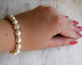 Mother of the bride bracelet from daughter, Swarovski pearl bracelet mom wedding gift. Mother in law gift from bride, wedding keepsake ideas