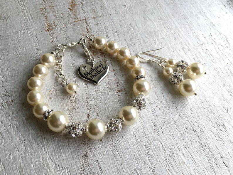 Mother of the Bride Gift from Daughter, Mother of Bride Jewelry Set, Mother in Law Gift from Groom, Wedding Day Pearl Bracelet and Earrings image 3