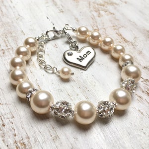 Mother of the Bride Gift from Daughter, Mother of Bride Jewelry Set, Mother in Law Gift from Groom, Wedding Day Pearl Bracelet and Earrings image 9