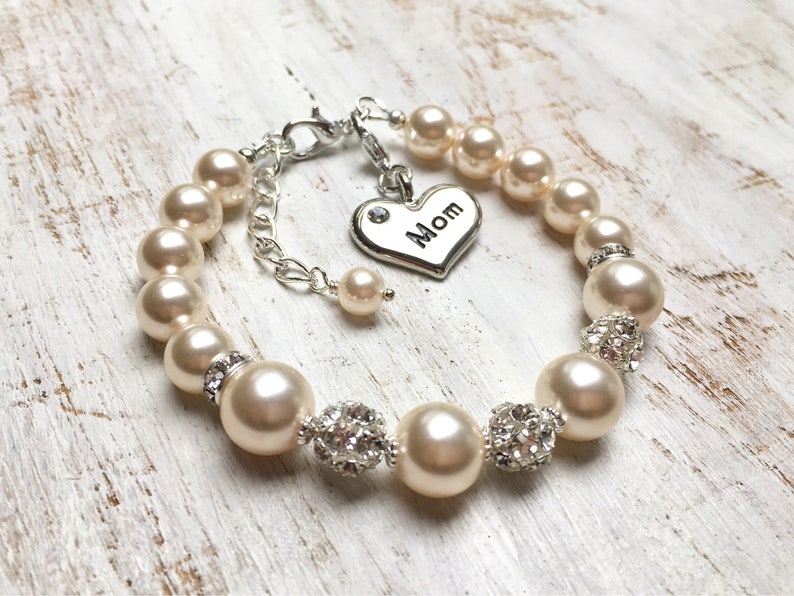 Mother of the Bride Gift from Daughter, Mother of Bride Jewelry Set, Mother in Law Gift from Groom, Wedding Day Pearl Bracelet and Earrings image 9