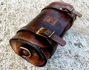 Caferacer tool bag in leather, for motorcycles, for classic bikes, with buckles