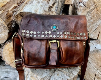 Borsa a tracolla in pelle, con borchie in pelle, rivetti decorativi