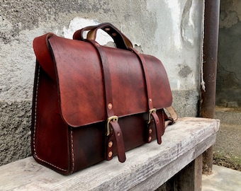 Shoulder bag in heavy leather, leather briefcase for men, women, work, university, office, leather tool bag, heavyweight leather