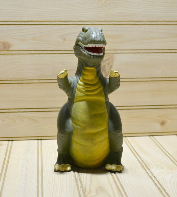 land before time hand puppets from pizza hut