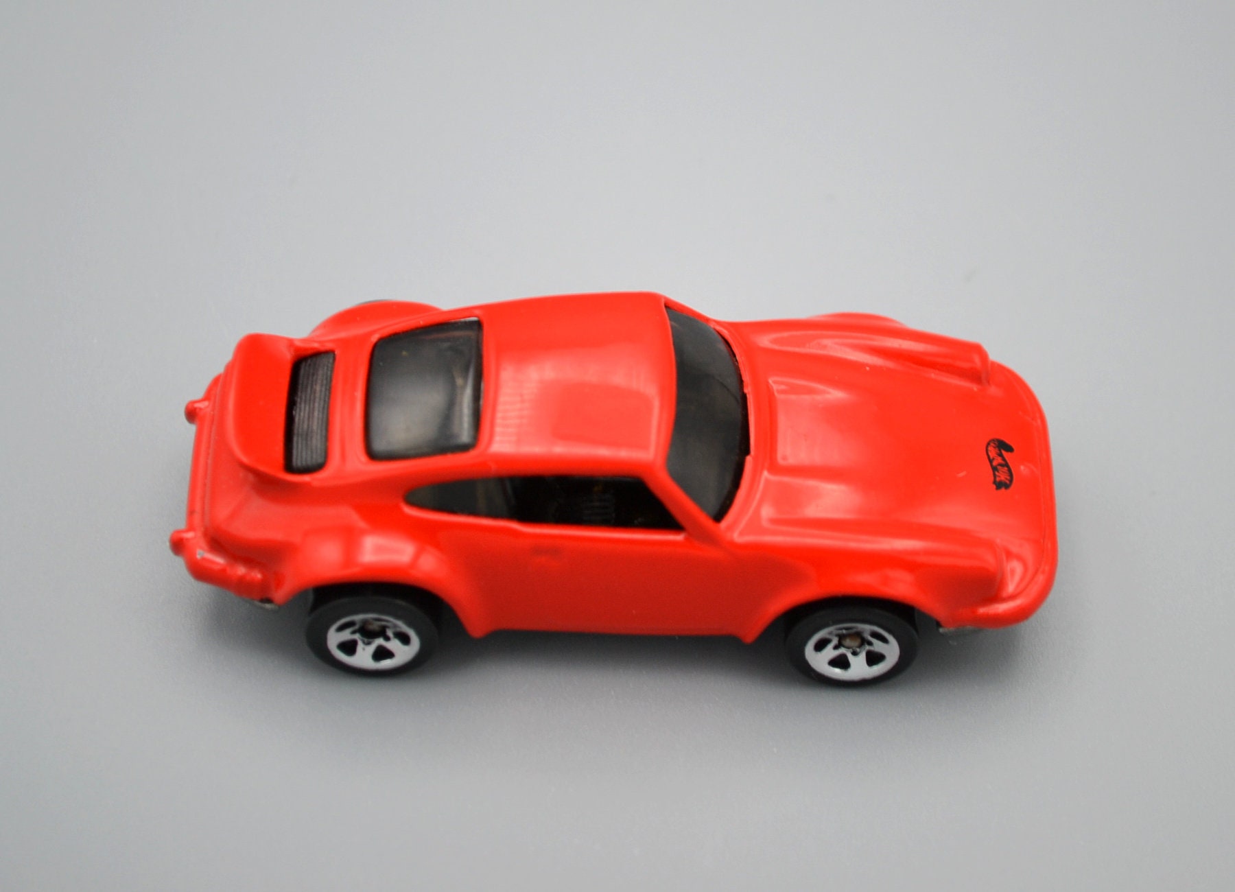 Hot wheels 1974 red porsche 2025