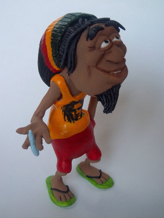 Figura rasta de pie 7 cm llavero