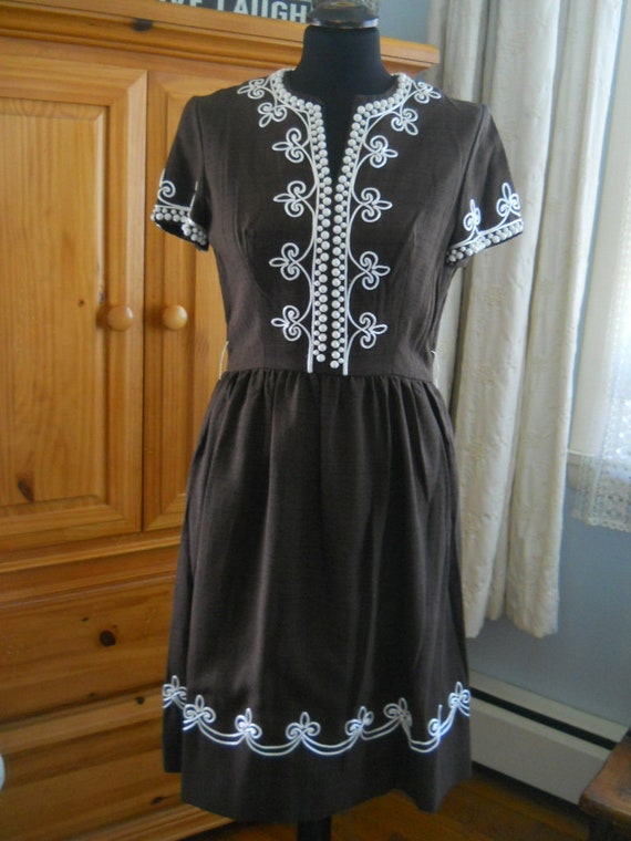 Vintage ~ Oscar De La Renta Boutique Dress~ Brown Linen~ White Trim & Beads  ~ Tal Saunders Ritz Carlton Boston ~ Palm Beach~ Small - Etsy Singapore