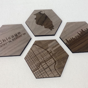 Posavasos personalizados con forma de hexágono y mapa de la ciudad: el diseño de TU ciudad, idea de regalo de aniversario de madera de nogal / JW Design Studio