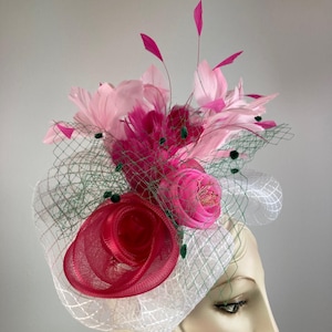Fancy pink green fascinator hat for women. Medium cocktail hat. Tea party headpiece. Kentucky Derby Headband fascinator. KY Oaks fascinator