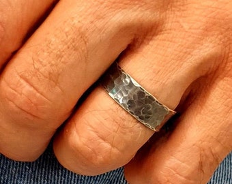 Hammered Mens Ring. Rift Ring. Oxidized Sterling Silver Band for Men. Gift for Him. Adjustable Size. Gift for Him. Rustic Jewelry