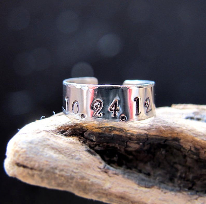 Custom Name Ring, Personalized Silver Rings, Engraved Date, Initial Ring, Hammered Ring Gift for him, her, Adjustable Ring image 3