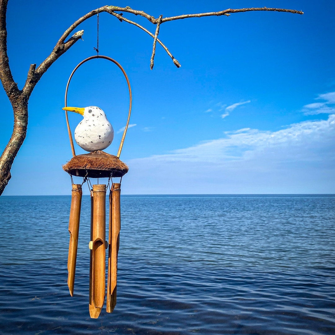 Carillon à vent en poterie avec oiseau, peinture à la main, vert