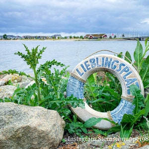 Lifebuoy - favourite place 40 cm x 40 cm in blue-natural