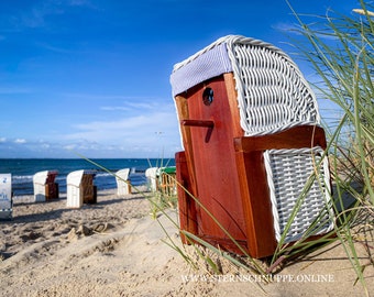 Birdhouse shaped like a beach chair, made of wood, 32 cm x 18 cm x 17 cm