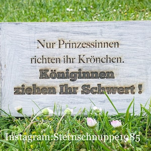 Shabby Chic Sign &quot;Only princesses straighten their crowns&quot;