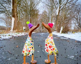 Walked naturally with hearts napkin technique and poodle cap about 35 cm high