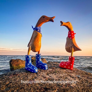 Running duck natural with blue boots and dots approx. 28cm high