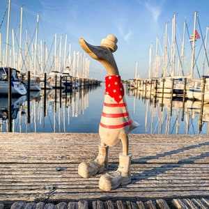 Running duck with boots in antique look in white-red striped approx. 25 cm