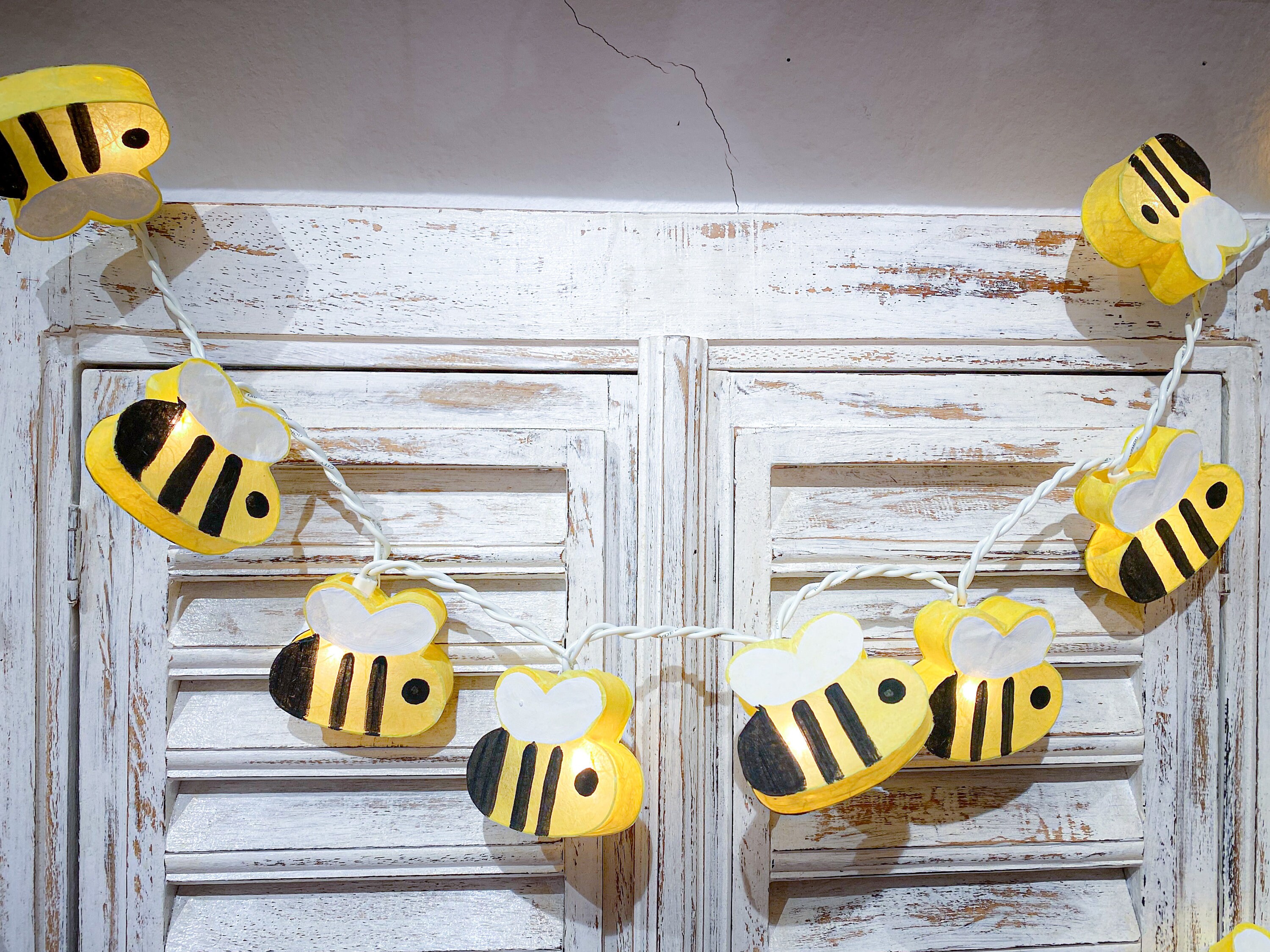 3 Packs Honeybee Fairy String Lights Decor 30 ft Bee Lights with 90 Pcs  Honeybee Shaped LED Light for Fairy Decor, Bee Festival, Party, Bedroom,  Living Room, Plants, Patios, Wedding - Yahoo Shopping