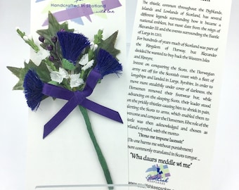 Boutonnière chardon écossais : corsage de mariage, vaporisateur souvenir