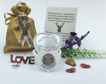 Coffret cadeau cerf écossais : boîte souvenir avec ruban tartan