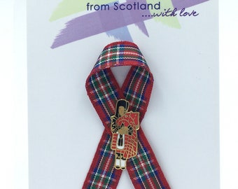 Épinglette écossaise en émail : insigne de cornemuse avec ruban tartan
