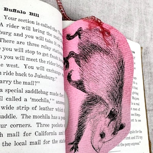 Marque-page opossum rose