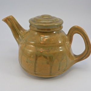 handmade teapot Stoneware 3 cups made in UK teapot food safe lead free Glaze Made to order