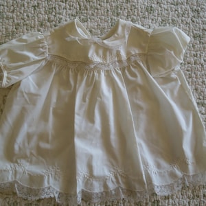 White baby dress and slip short sleeves Size 0-3 months lace and embroidery Vintage and sweet