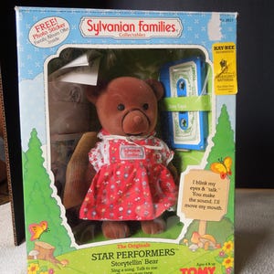 Vintage Sylvanian Families Collectible doll by TOMY Made in 1987 The Original Star Performers Storytellin&#39;Bear  Still in box with batteries