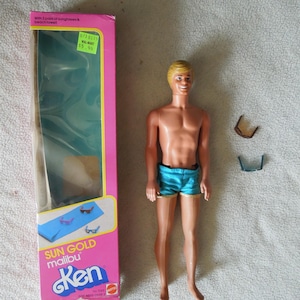 Vintage Sun Gold Malibu Ken doll in box b1983y Mattel