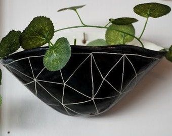 Black & White Glazed Wall Pocket Planter w/ "GeoTriangle" Design - Ceramic Wall Planter - Pottery - Succulent Pot - Houseplant - Planter