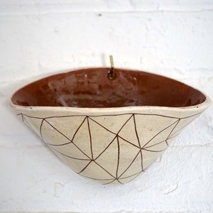 White & Terracotta Wall Pocket Planter hand carved "Geotriangle"  Pattern Design / Ceramic Wall Planter / Pottery / Houseplant / Planter