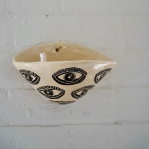 Black & White Wall Pocket Planter w/ Funky "Eye" Pattern Design / Ceramic Wall Planter / Pottery / Succulent Pot / Houseplant / Planter