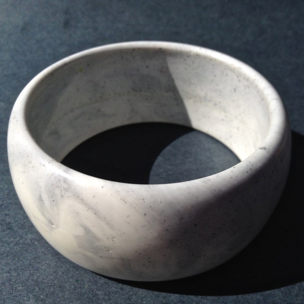 Silver and White Resin Bangle, French Bakelite Inspired, Modern Minimalist Grey Chunky Cuff, Ready to Ship, Wide Bracelet, Mod Style, Summer