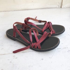 BEAUTIFUL 1970’s Red Leather Strappy Sandals 9