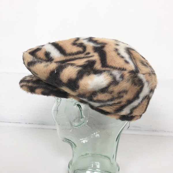 SWEET 1970’s Faux Leopard Driver Cap