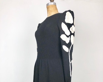 HOT 80s Pat Sandler Crochet Applique Sweater Dress M