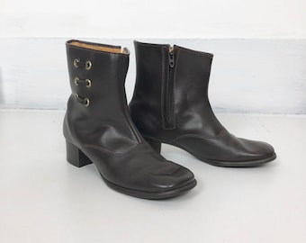1960s Brown Vinyl Faux Shearling Ankle Boots 8.5