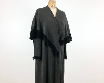 1940s Black Moire Velvet Trim Duster Coat M