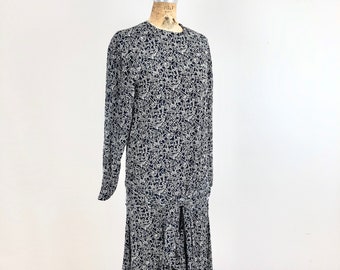 1980s Liz Claiborne Drop Waist Navy Rayon 20’s Style Dress S